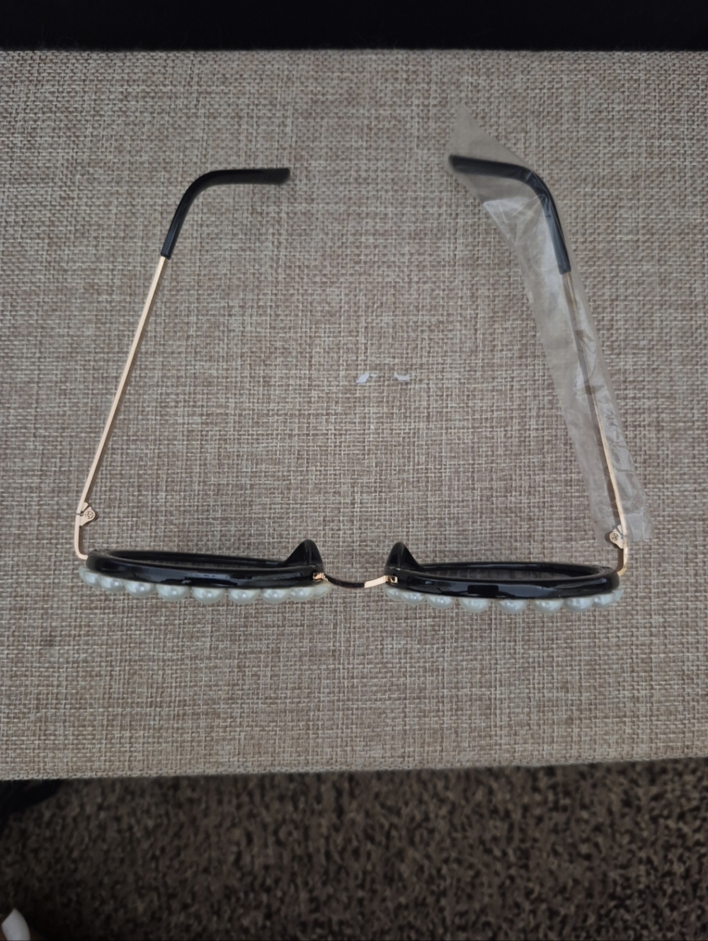 New Retro Pearl-Trim Round Sunglasses - Black With Hard Case And Cloth - Picture 2 of 8